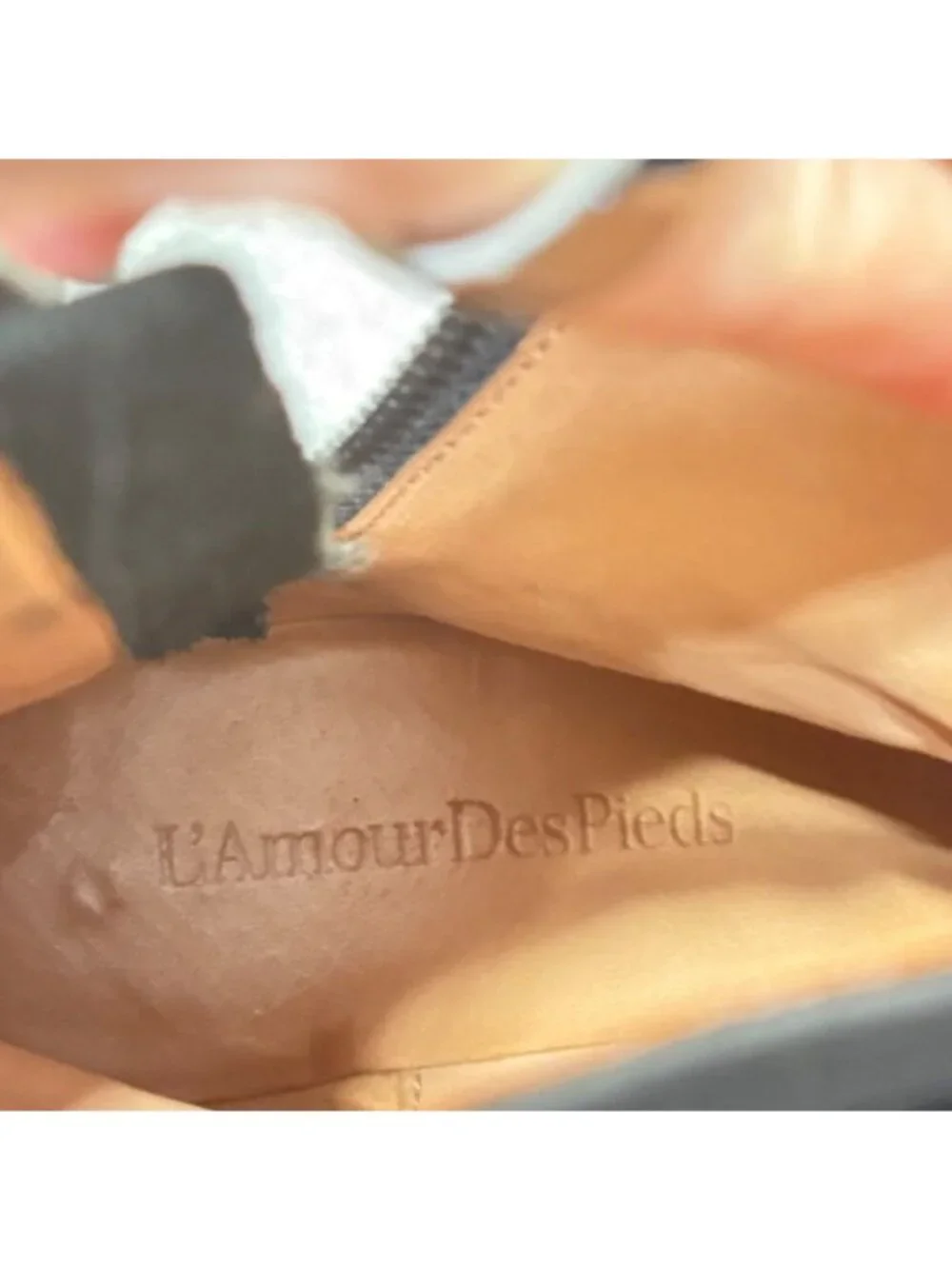 L'Amour Des Pieds Chelsea Boots 6.5 Black Leather Joose Ankle EUC Bootie Classic